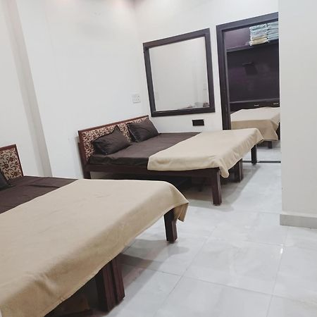 Hotel Prakash Palace Ujjain Exteriör bild